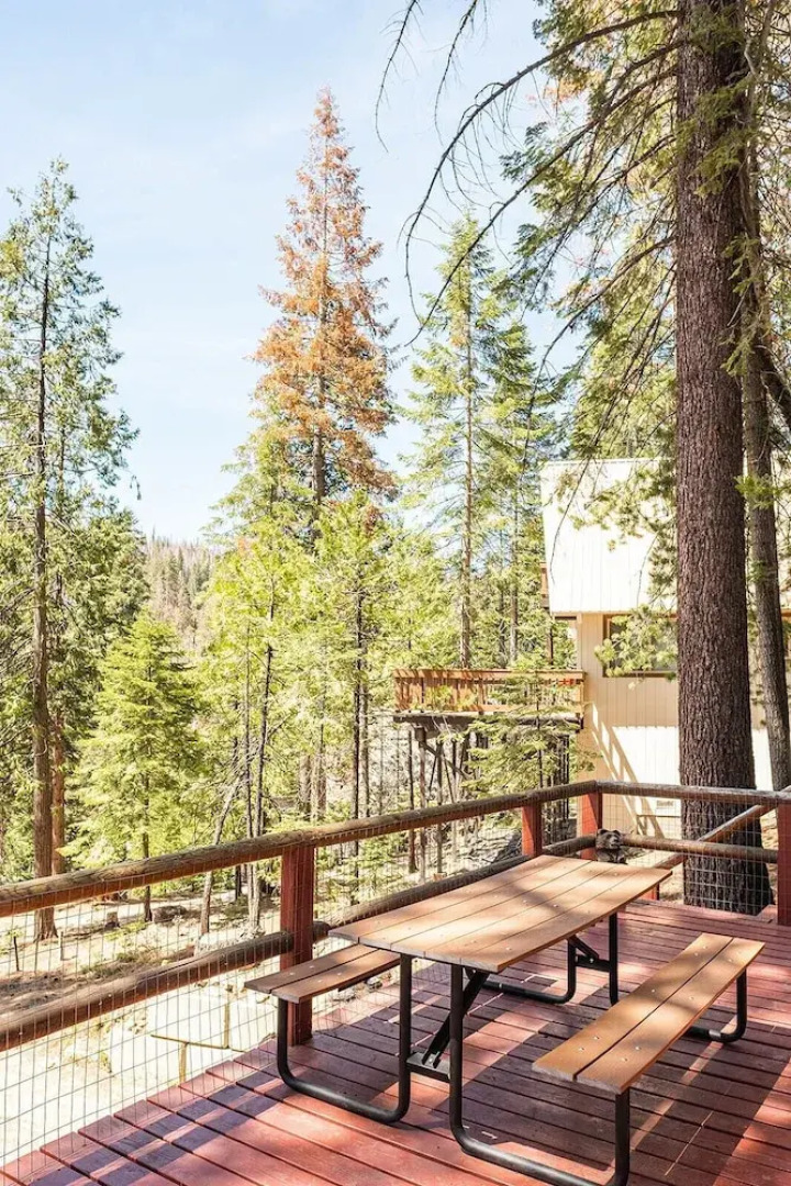 Red House - Minutes to Shaver Lake!