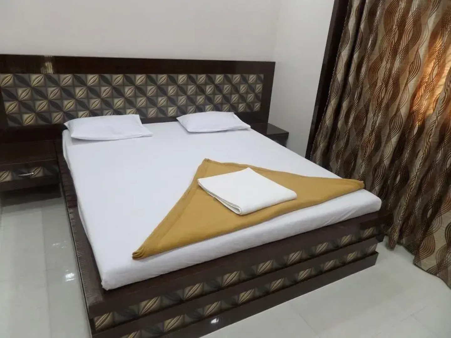 Hotel Gandharv Garden