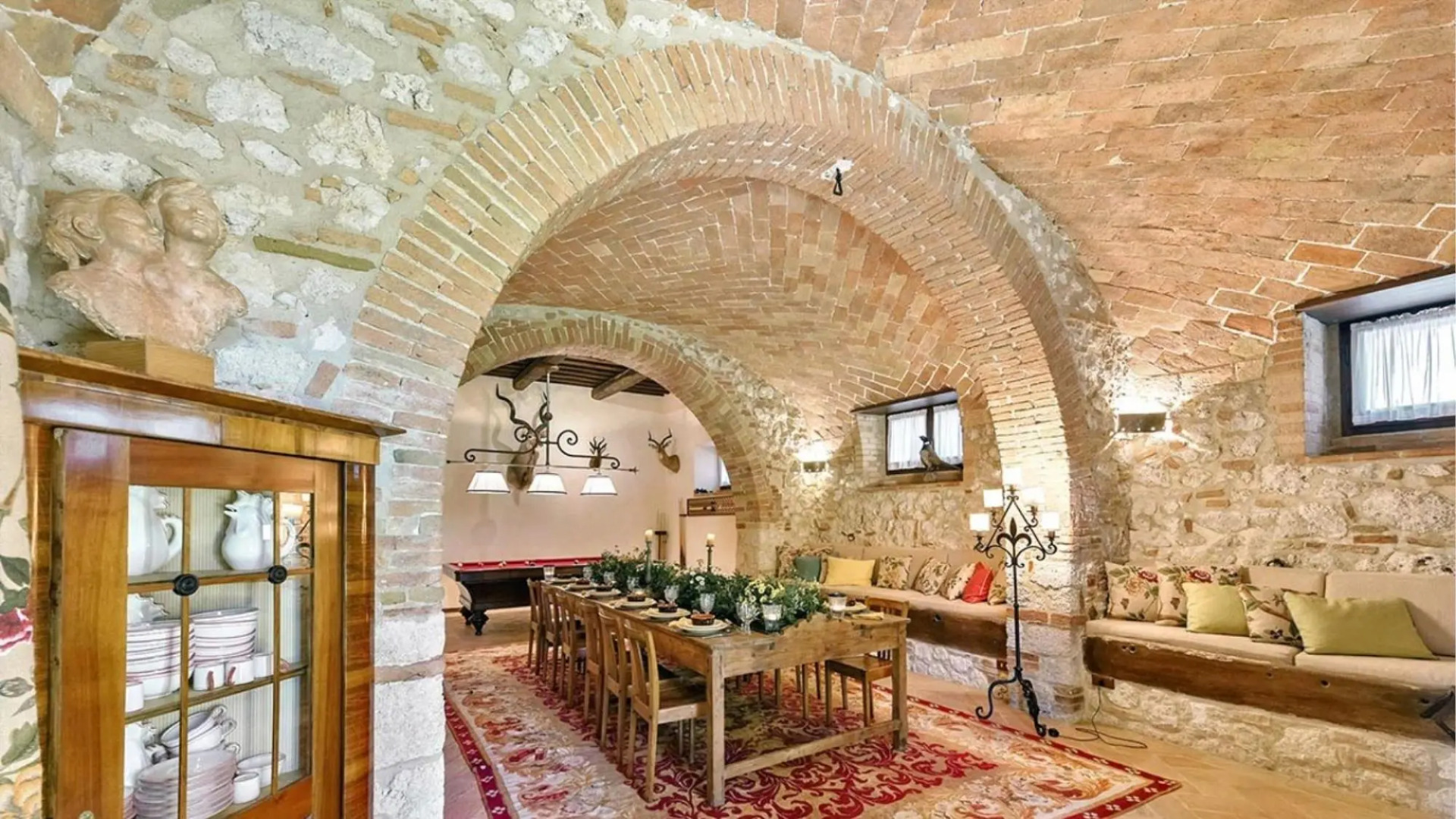 Independent Villa With 12 Beds-villa Aiola