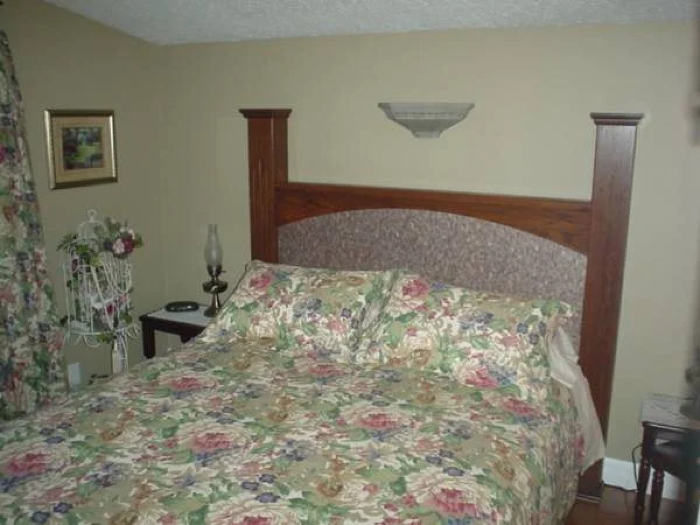 7 Acres Bed & Breakfast