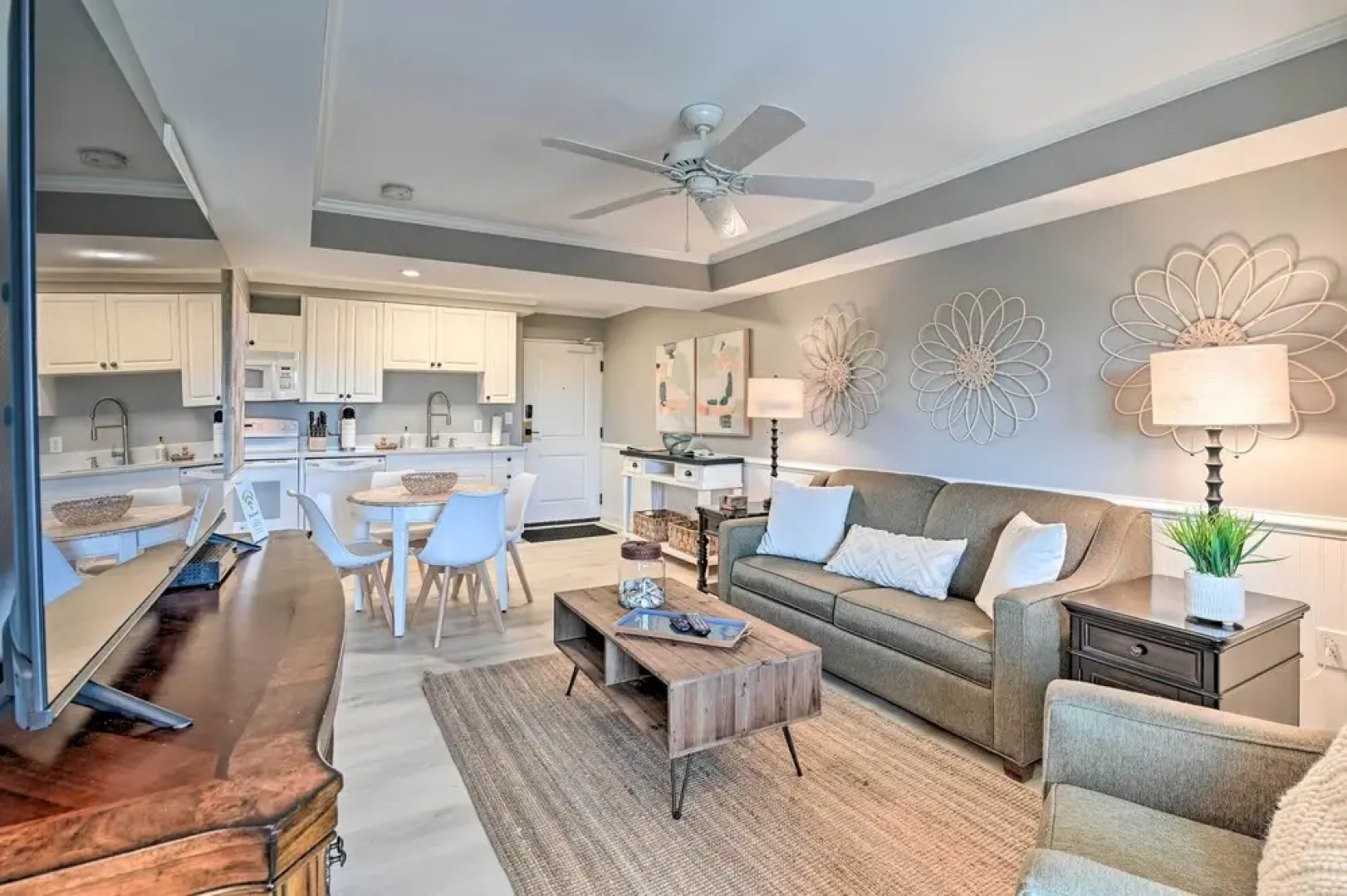 Summerhouse Villas Condo With Resort Amenities!