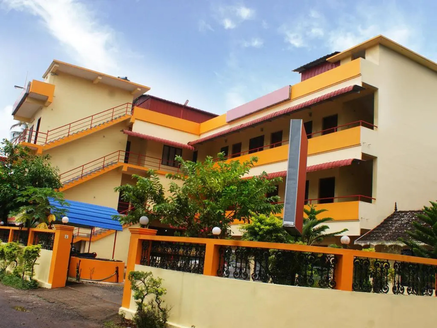 OYO 6665 Thomson Regency