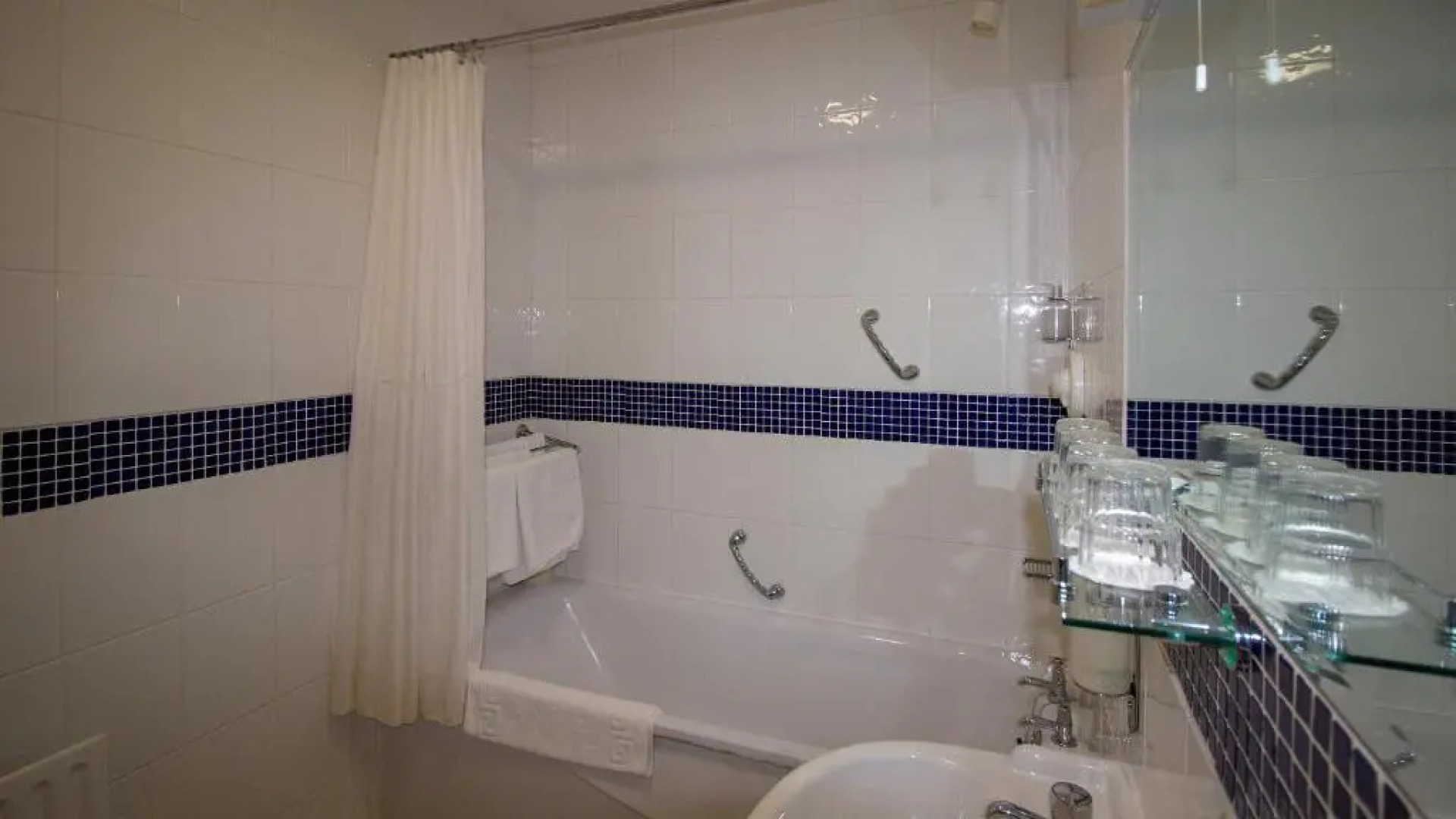 Óstán Oileán Acla