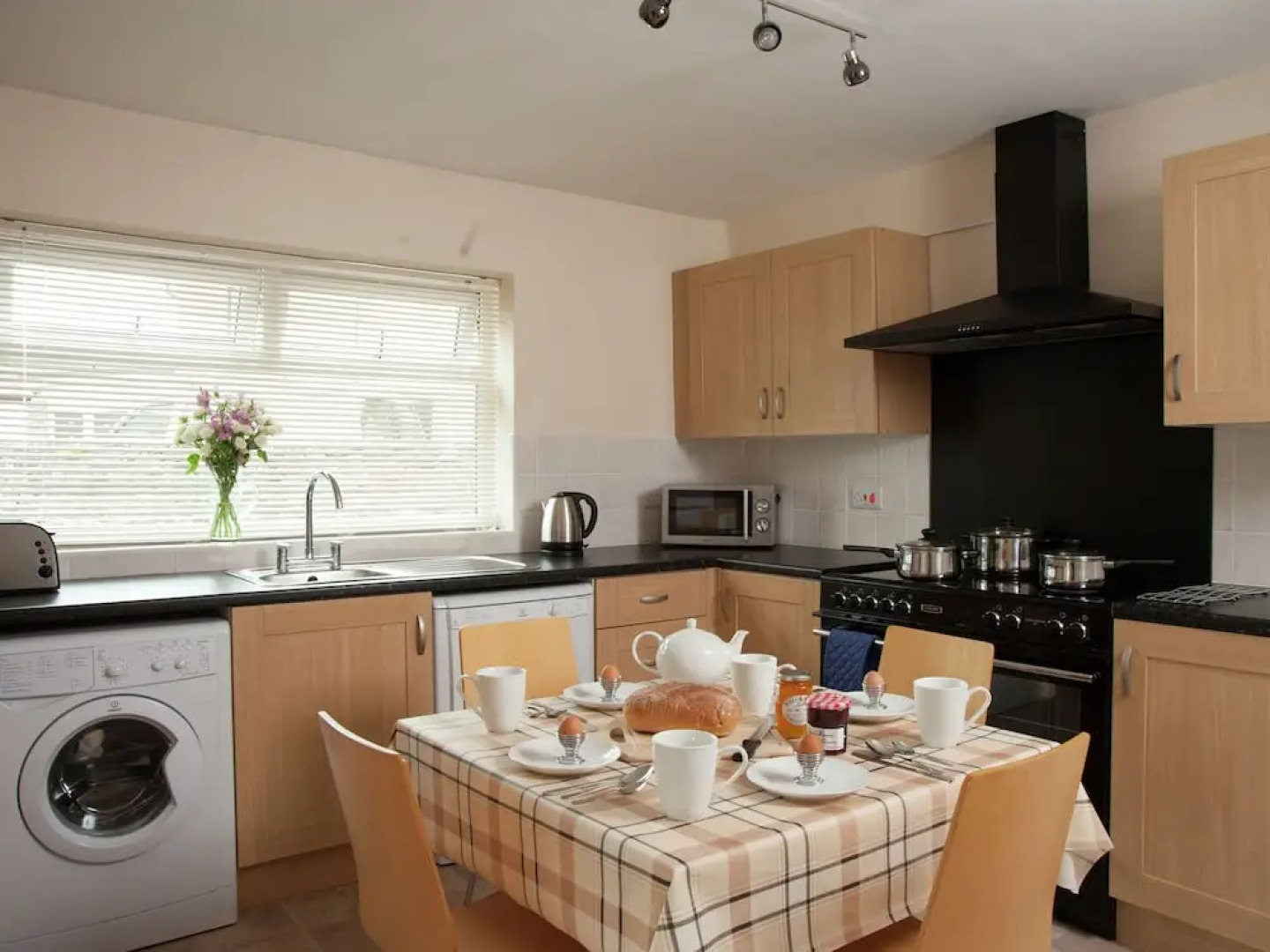 Characteristic House With Large Garden, Near the City Center of Hay-on-wye