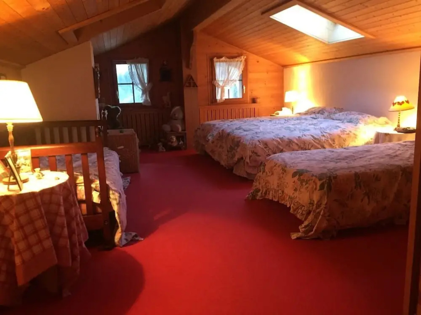 Cozy spacious Flat right in the village