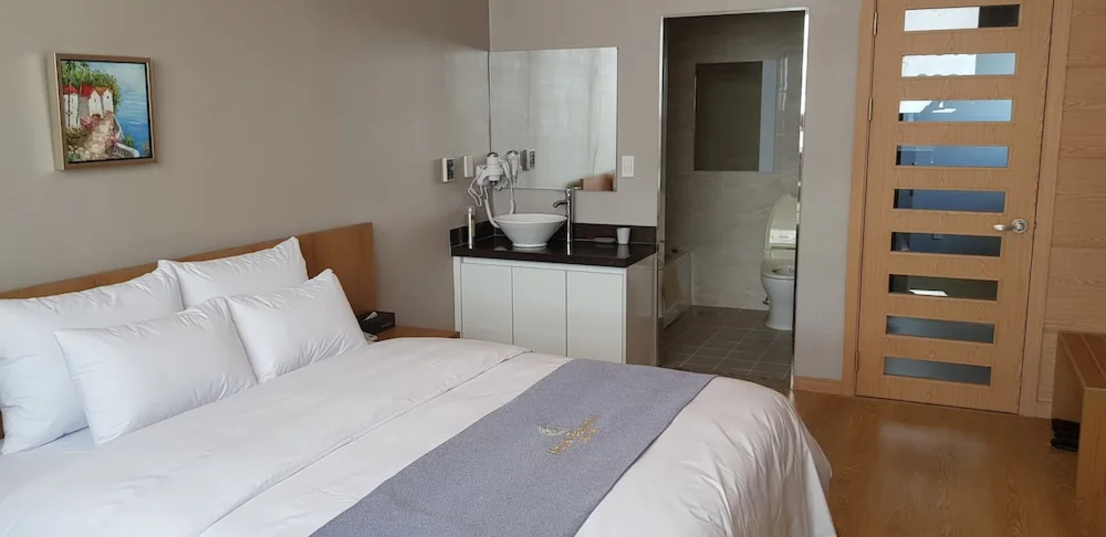 Paju Beautiful Tourist Hotel