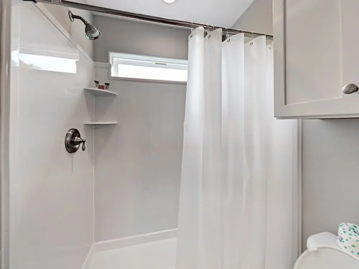 1411 Linden Home 3 Bedrooms 2 Bathrooms Home