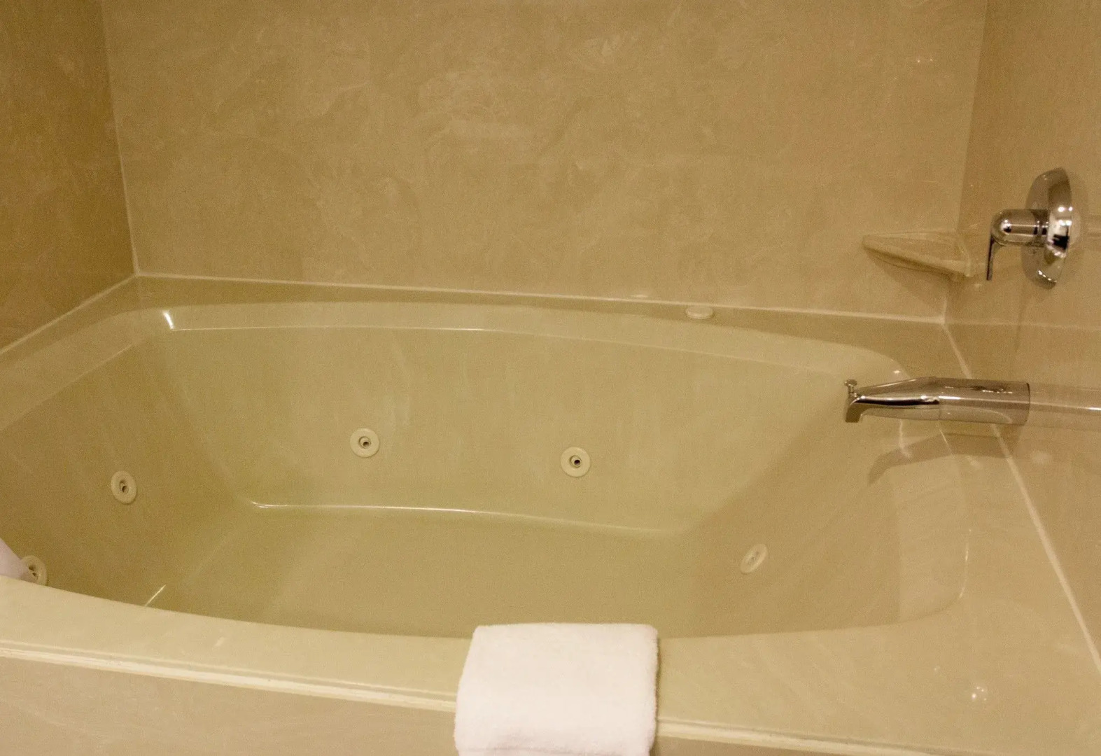 Brentwood Suites Nashville, an Ascend Collection Hotel