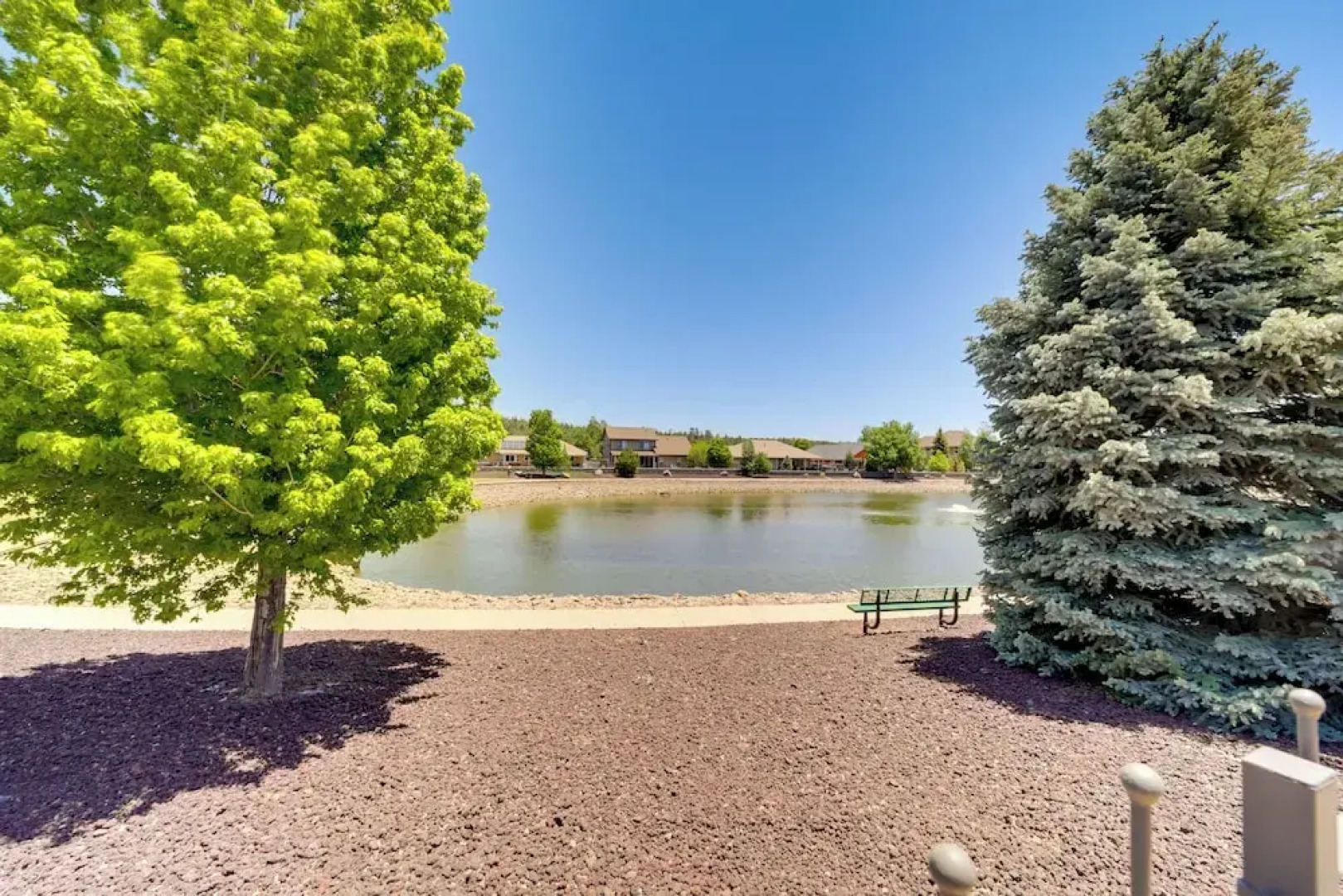 12 Mi to Flagstaff: Pet-friendly Home w/ Sunroom!