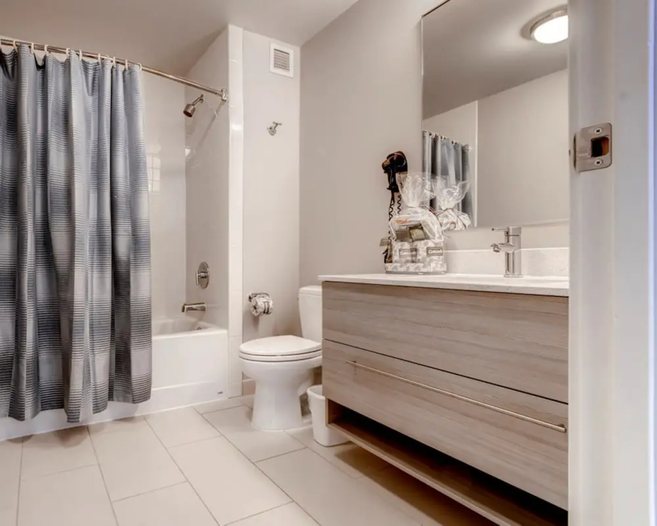 Global Luxury Suites at Boston Common