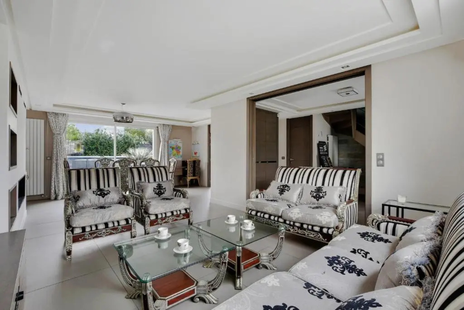 CMG Superbe maison 3BDR w jardin - 25 minutes de Paris