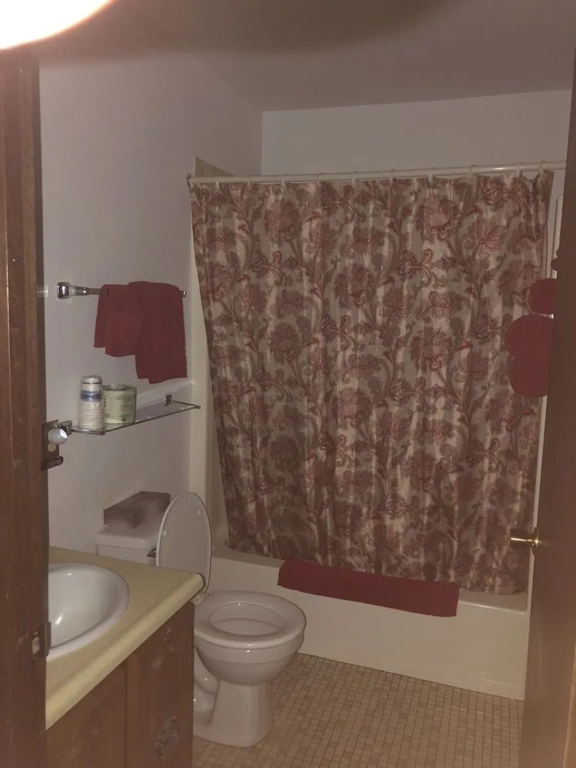 Edge O The Woods Motel