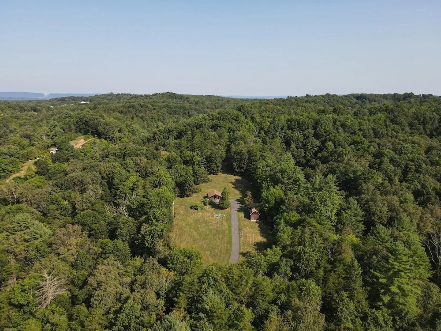 Whispering Hills - Couples Getaway