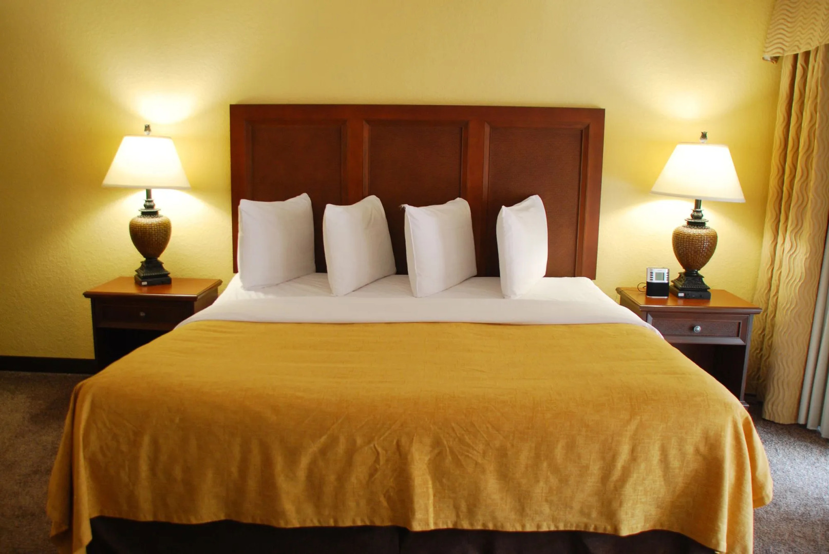 Coconut Cove All-Suite Hotel