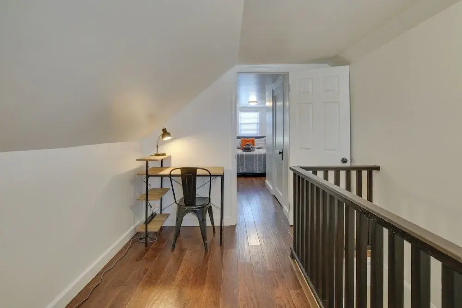 'the Peaceful Post' Cozy Winter Escape in Kingston