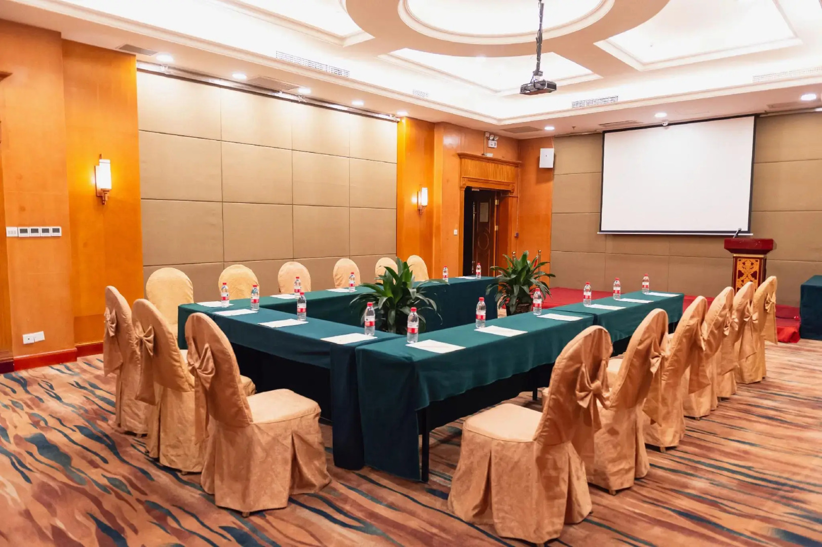 Vienna International Hotel Shenzhen North Station Branch