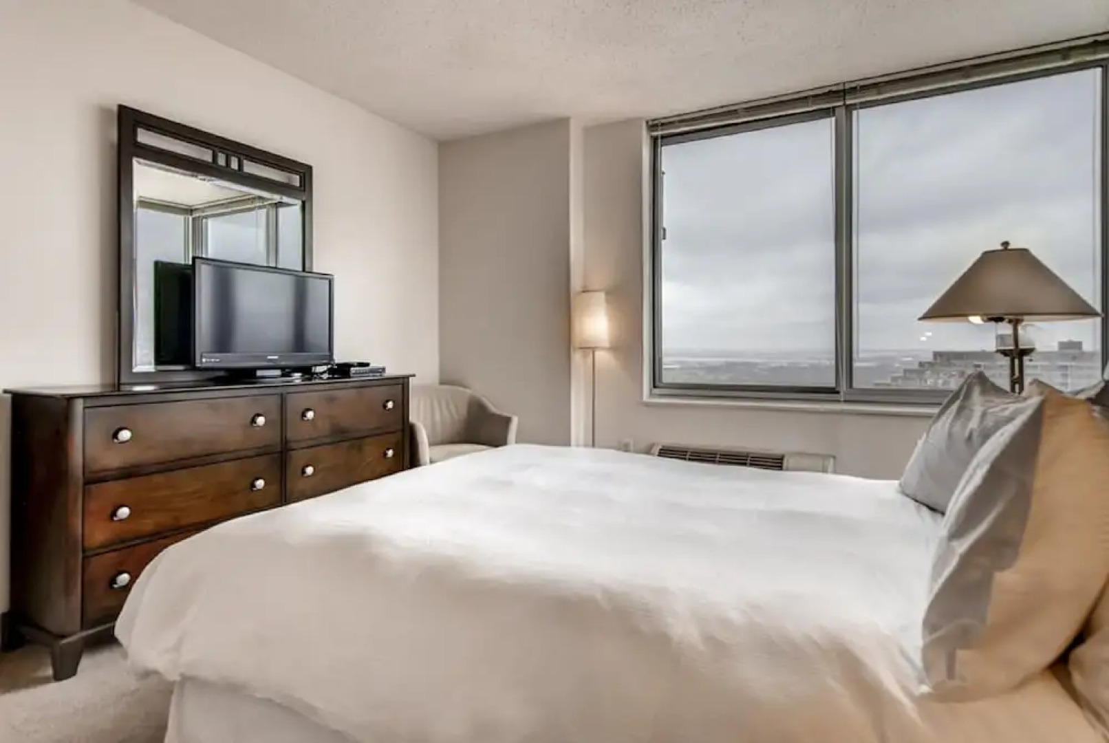 Global Luxury Suites at Exchange