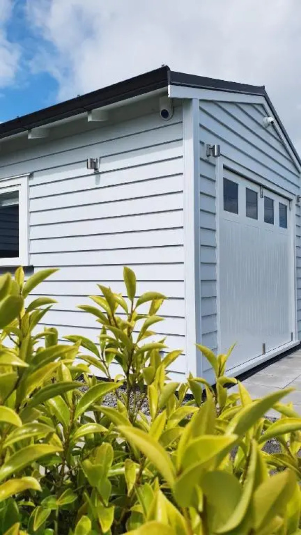 Retro on Queen, Papakura