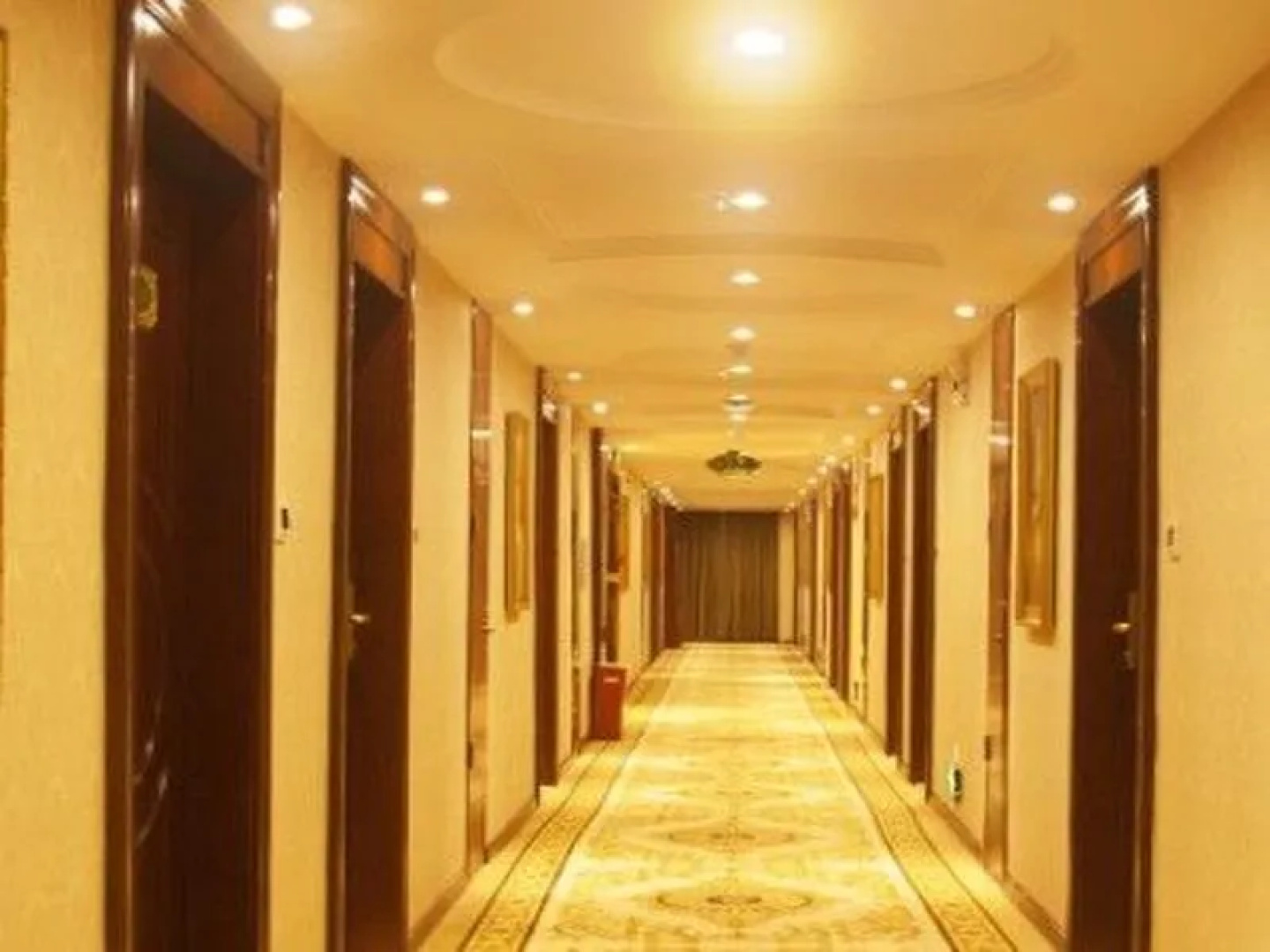 Vienna Hotel Zhangjiajie North Railway Station