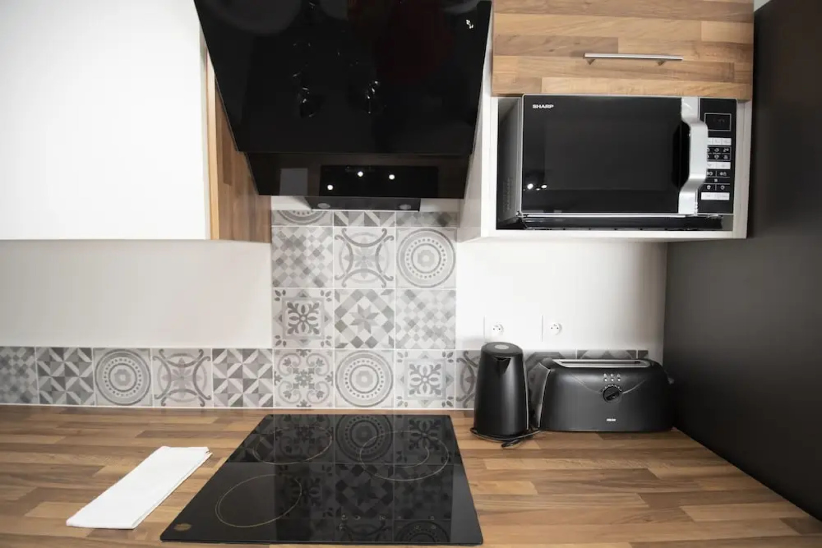 T4 CozyLodge 70m2 - Rénové – 10’ de l'aéroport