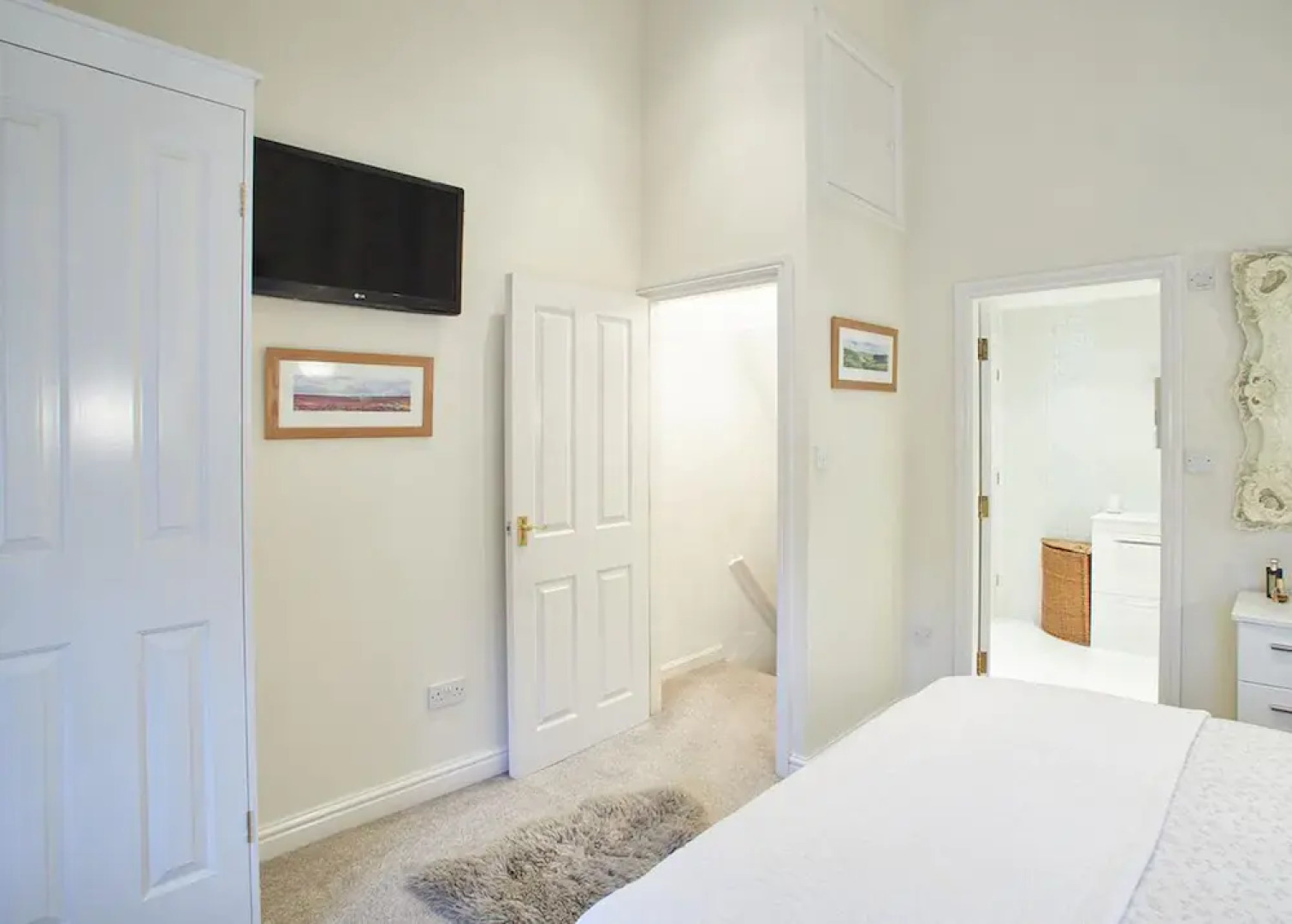 The Milburn Arms Hotel