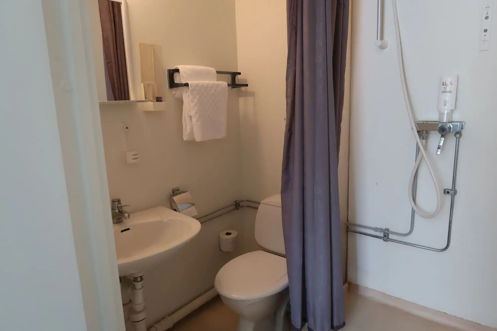 Hotel Aveny Bed & Breakfast