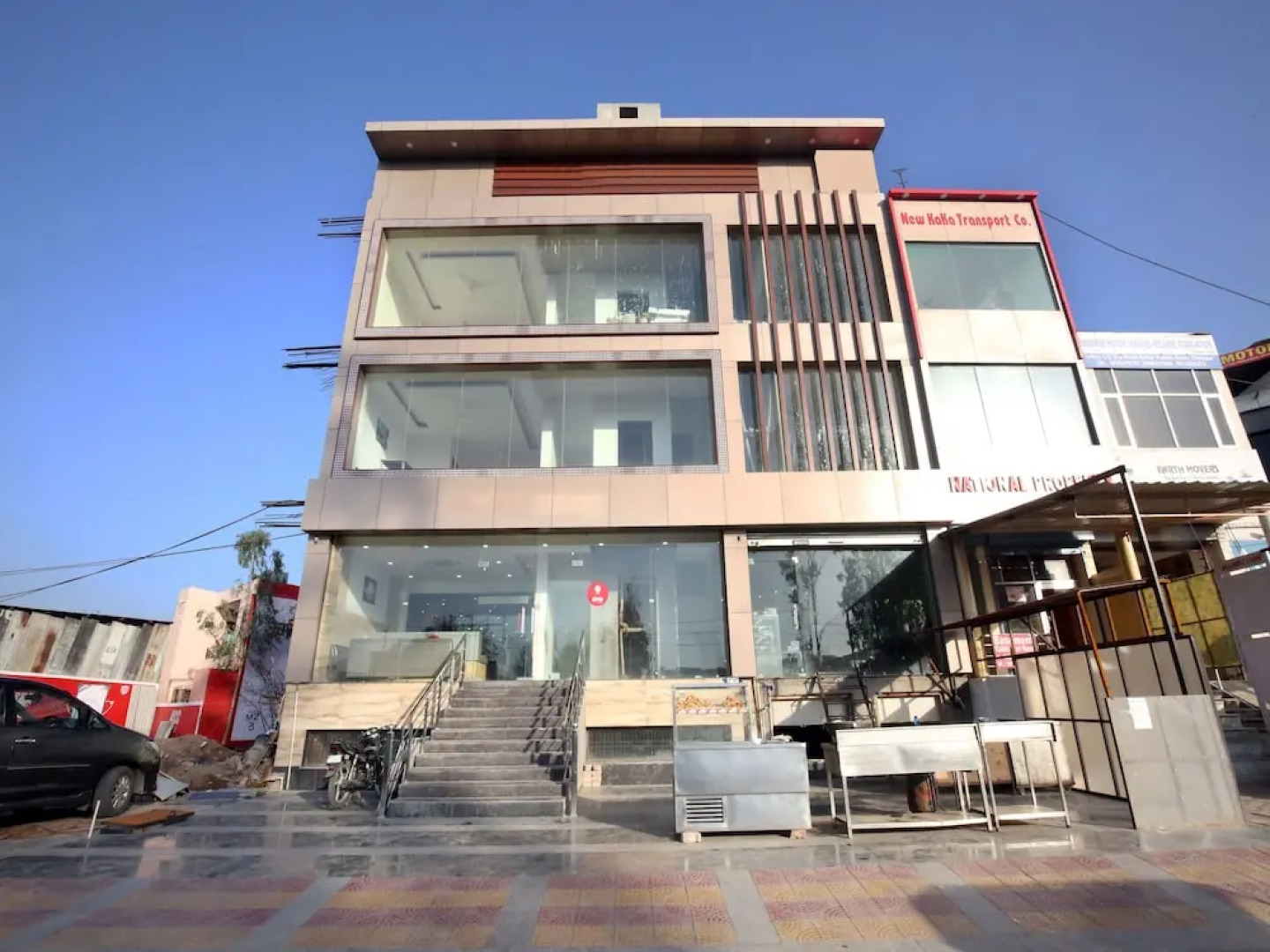 OYO 9049 Pearl Grand