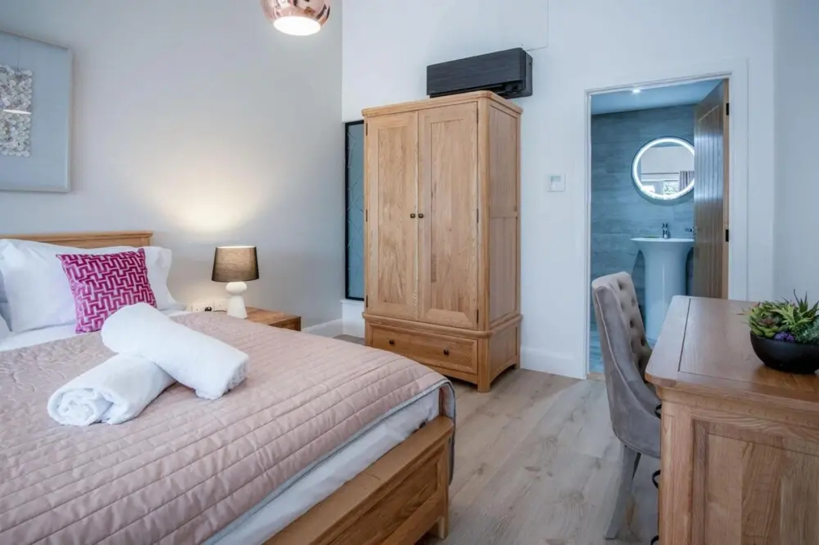 Room 12 - The Sleeping Giant - Pen Y Cae Inn