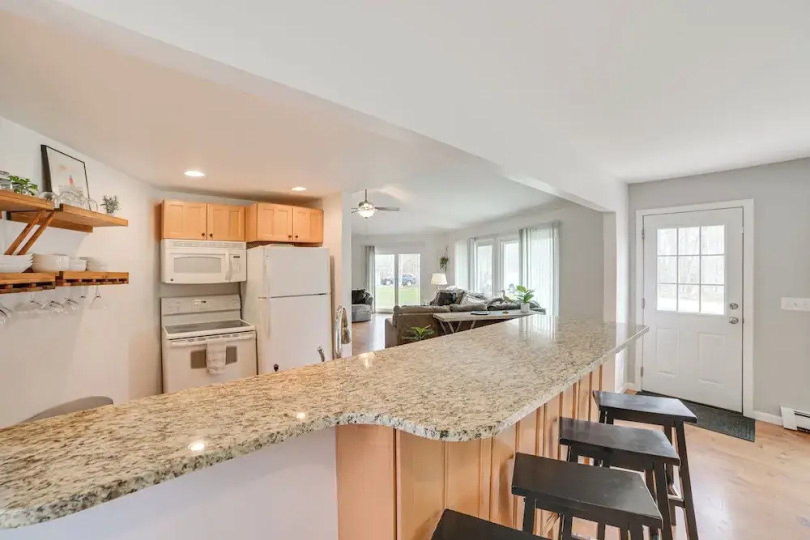 Close to 3 Ski Areas: Michigan Family Retreat!