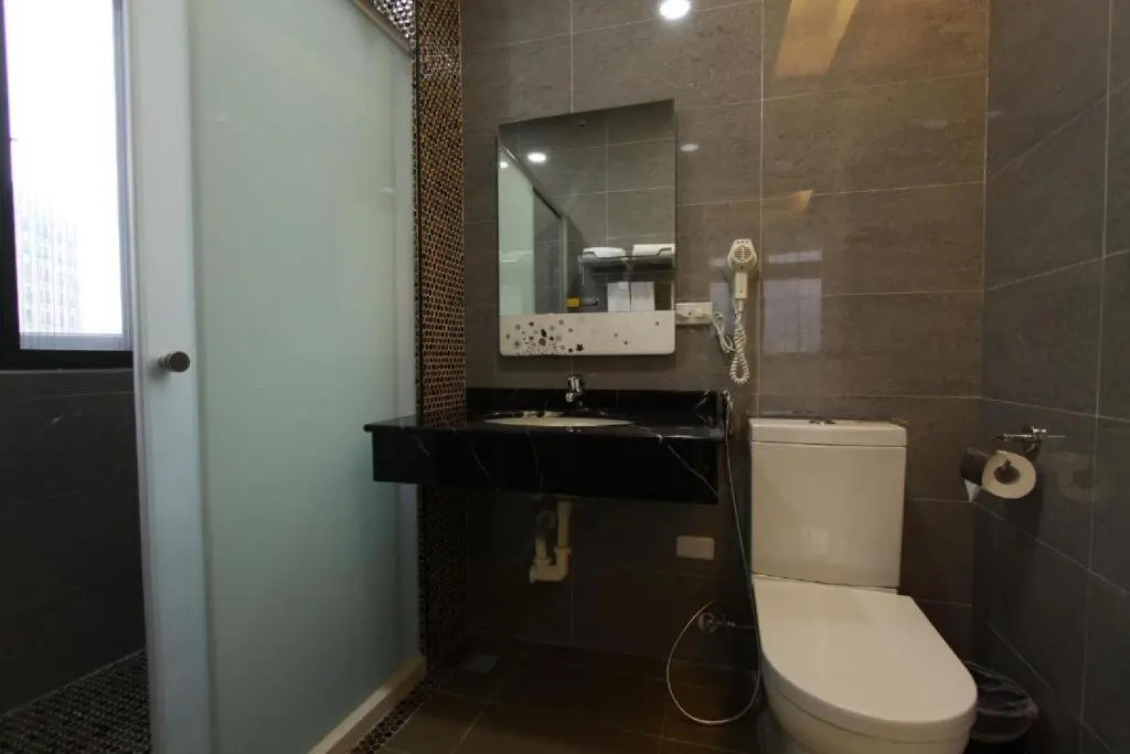 Bravo Ling Jing Hotel