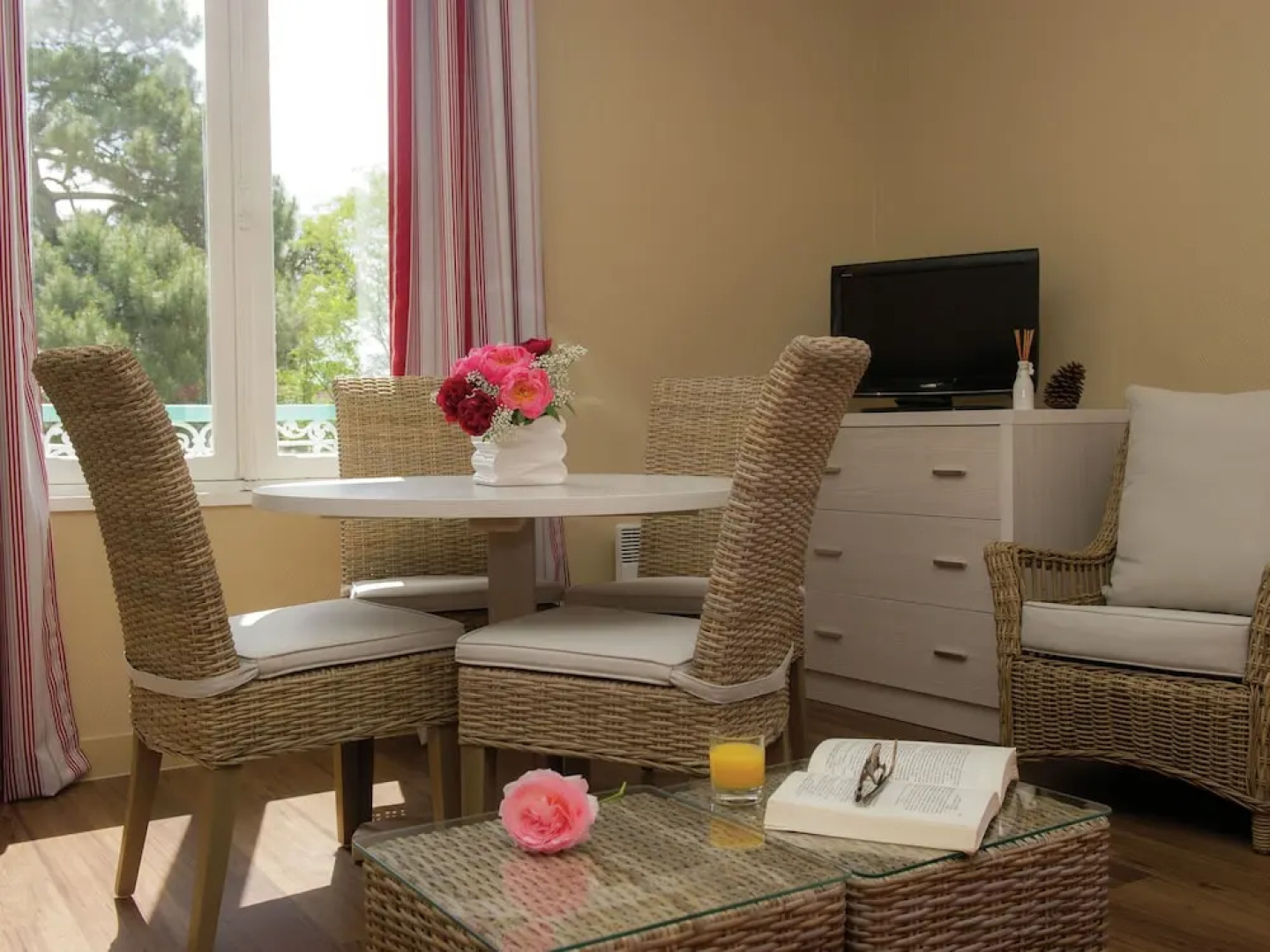 Apartment in Historic Town Villa in the Town of Arcachon