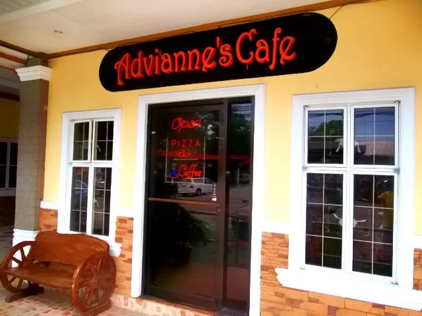 Advianne's Cafe, Hotel, and Restaurant