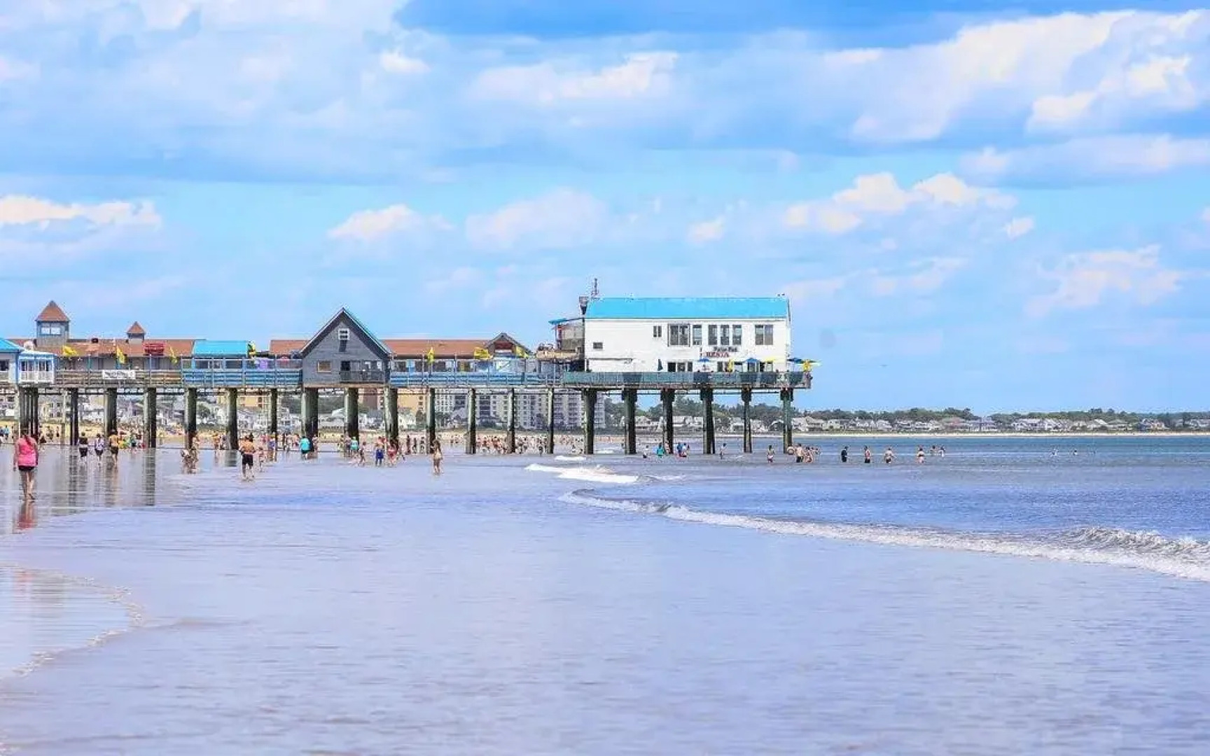 Waves Oceanfront Resort