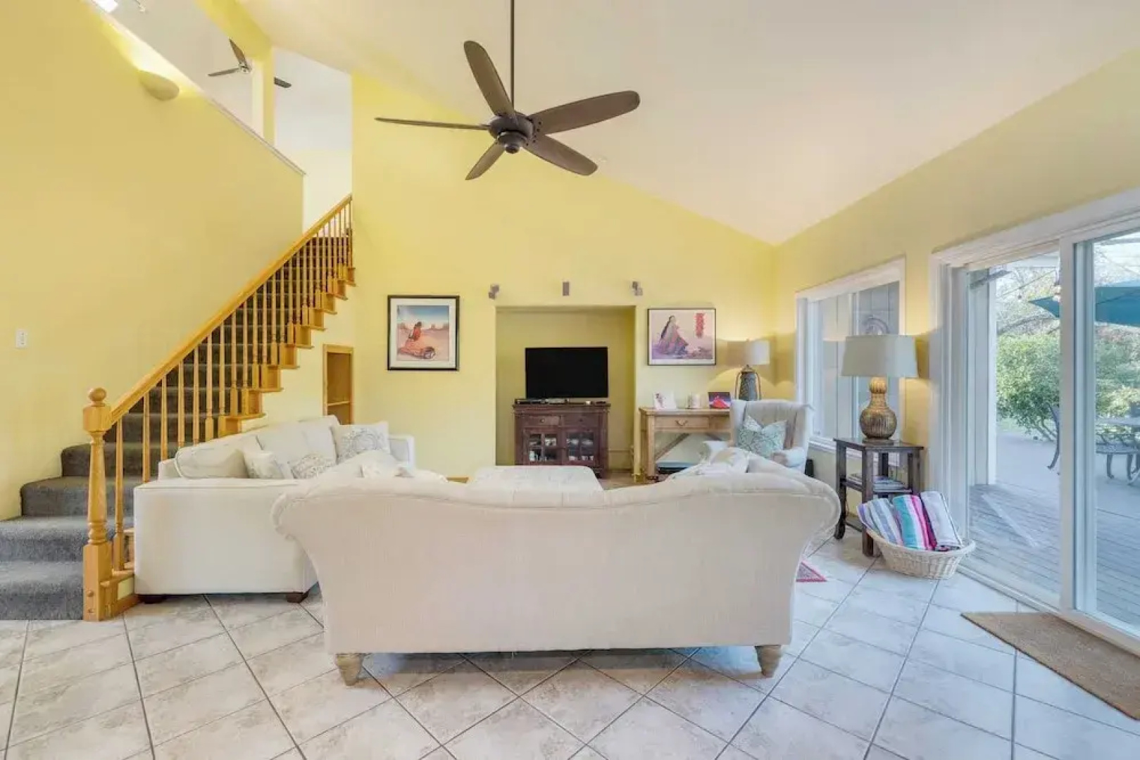 Valley of the Moon by Avantstay Tranquil Escape, Large Yard w/ Hot Tub & Fire Pit