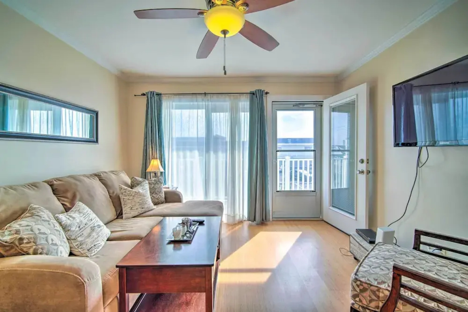 Beautiful Brigantine Condo - Walk to Beach!