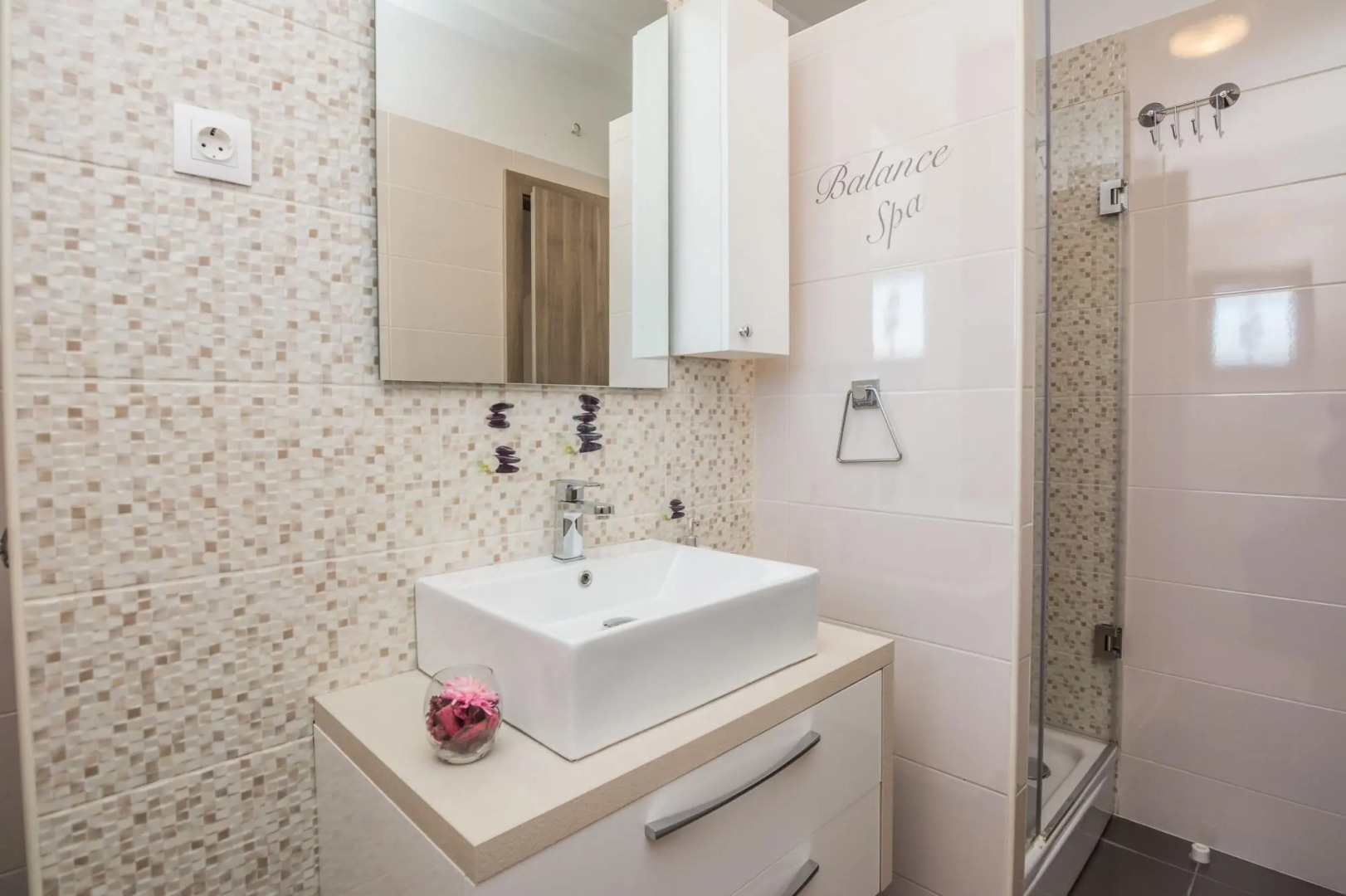 Villa M&M in Vrana with 4 bedrooms and 3 bathrooms