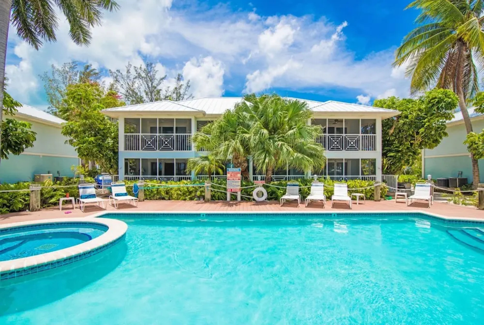 Kaibo Yacht Club by Cayman Villas