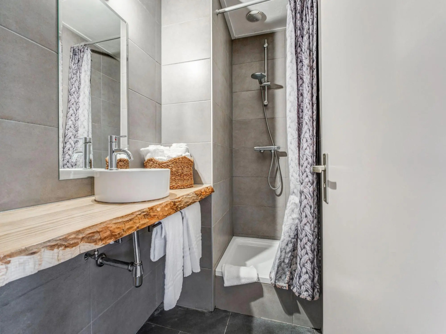 Lovely Holiday Home in Ubachsberg With Garden