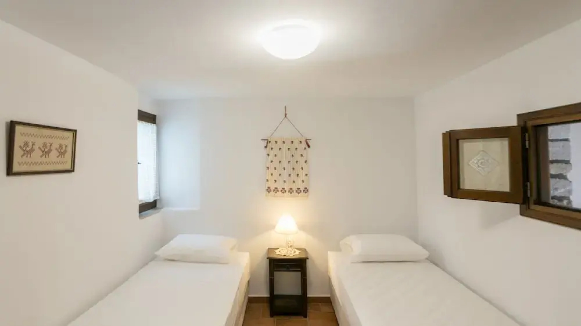 Traditional Inn Pirethron