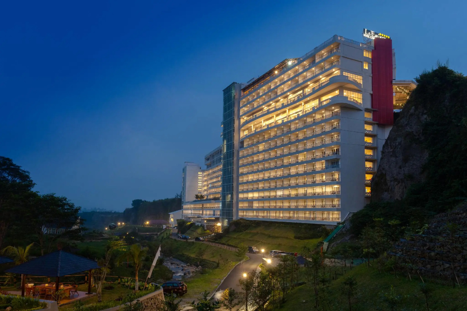 Le Eminence Puncak Hotel Convention & Resort