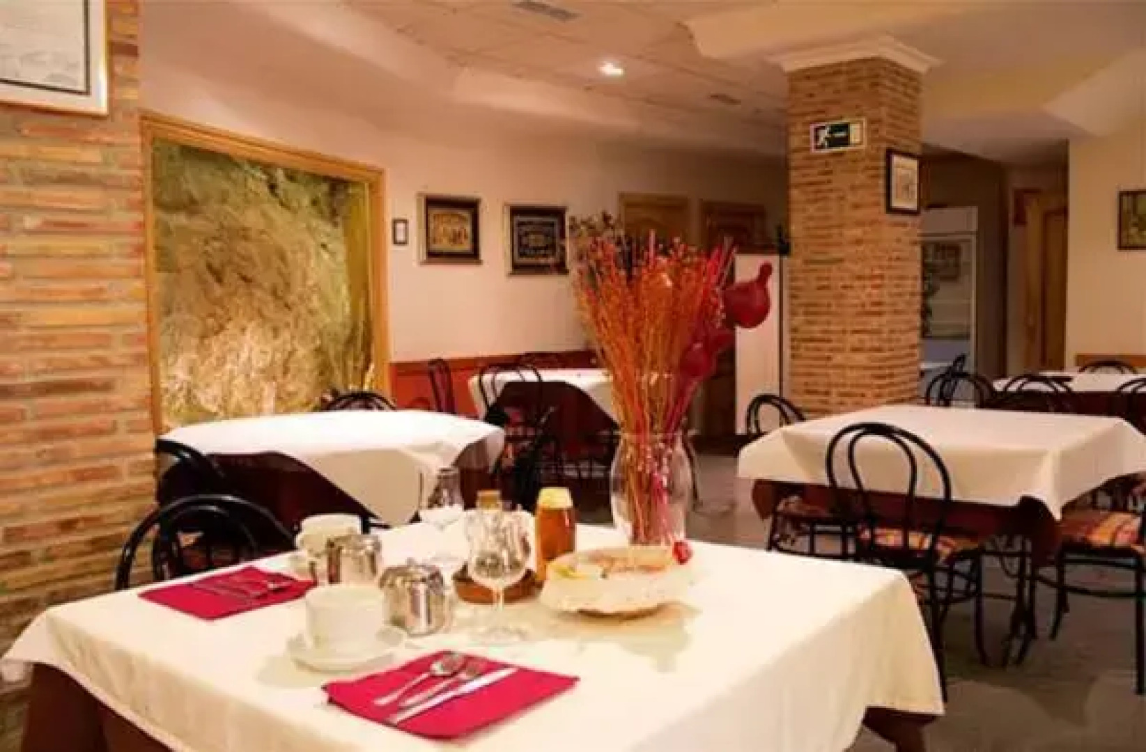 Hostal Restaurante El Pozo