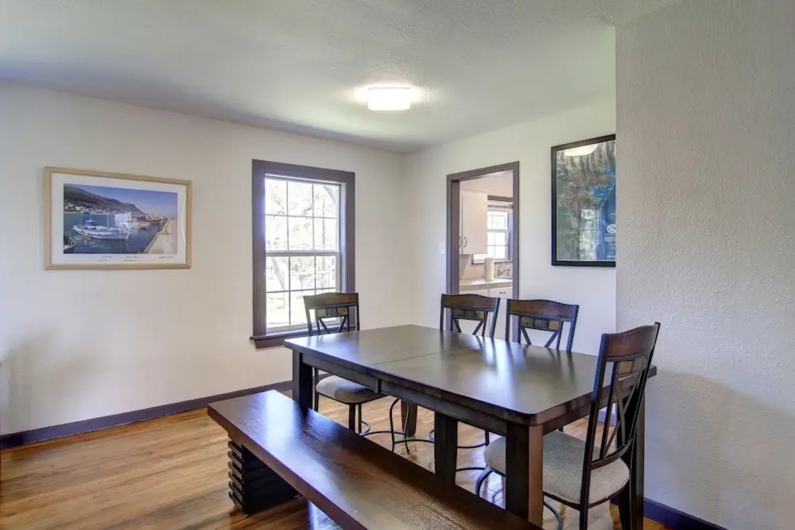 Quiet Sea Point Cottage by Redawning