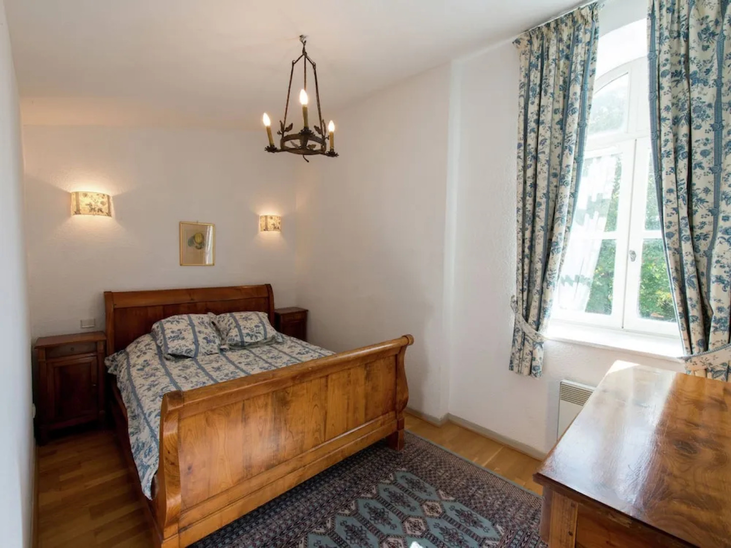 Lavish Apartment in Saint-clair With Balcony