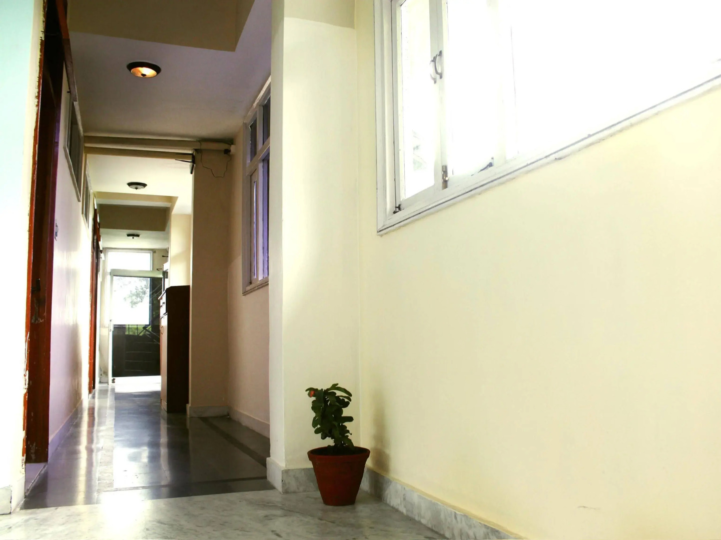 OYO Premium Khanyara Road