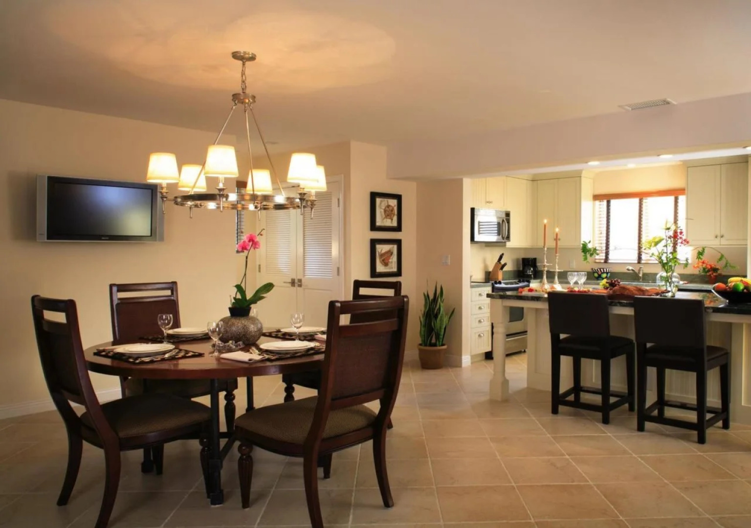 West Beach Inn, a Coast Hotel