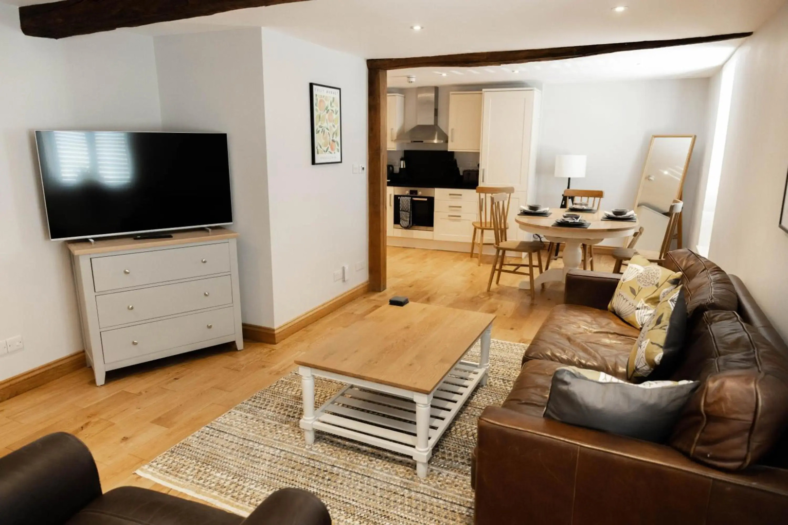 Serviced Guest ApartSuites The Unicorn