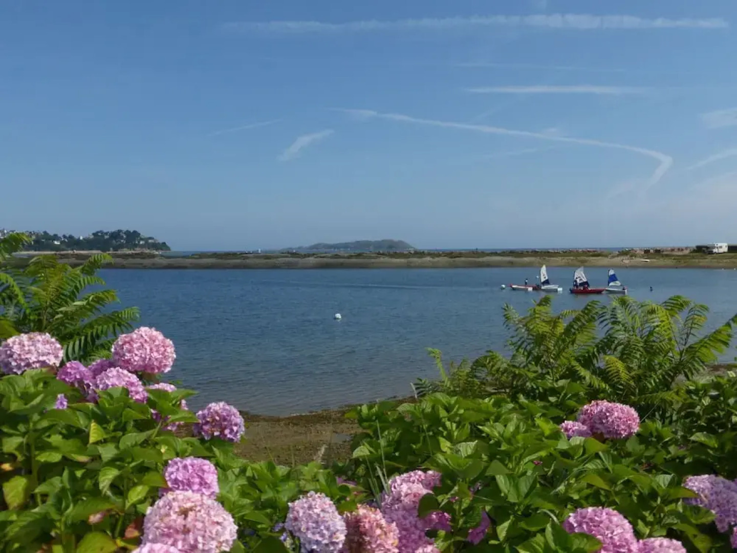 Magnificent Villa by the sea