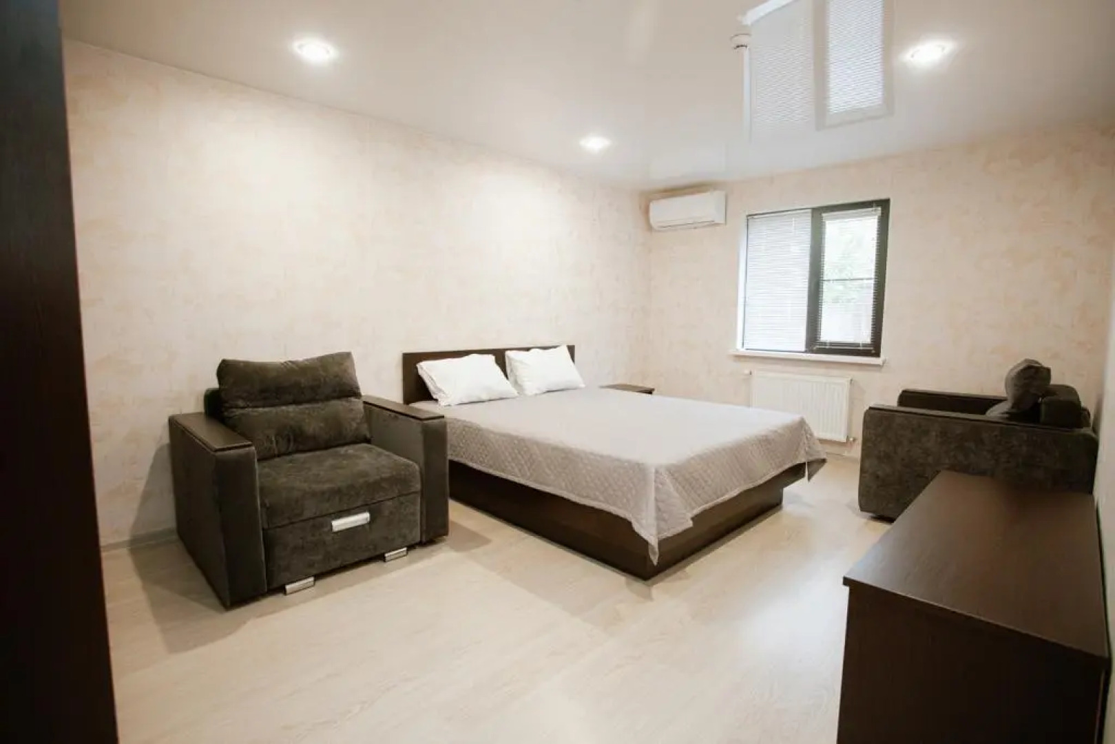 Три павлина