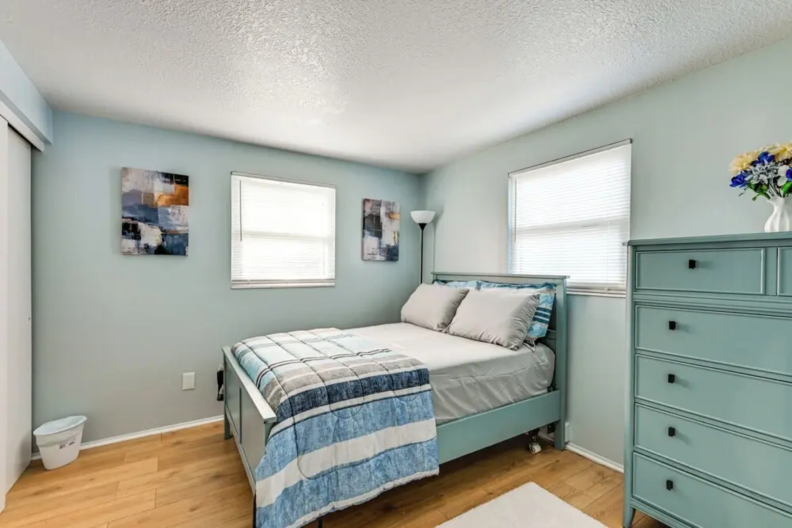 7 Mi to Busch Gardens: Tampa Gem w/ Yard!