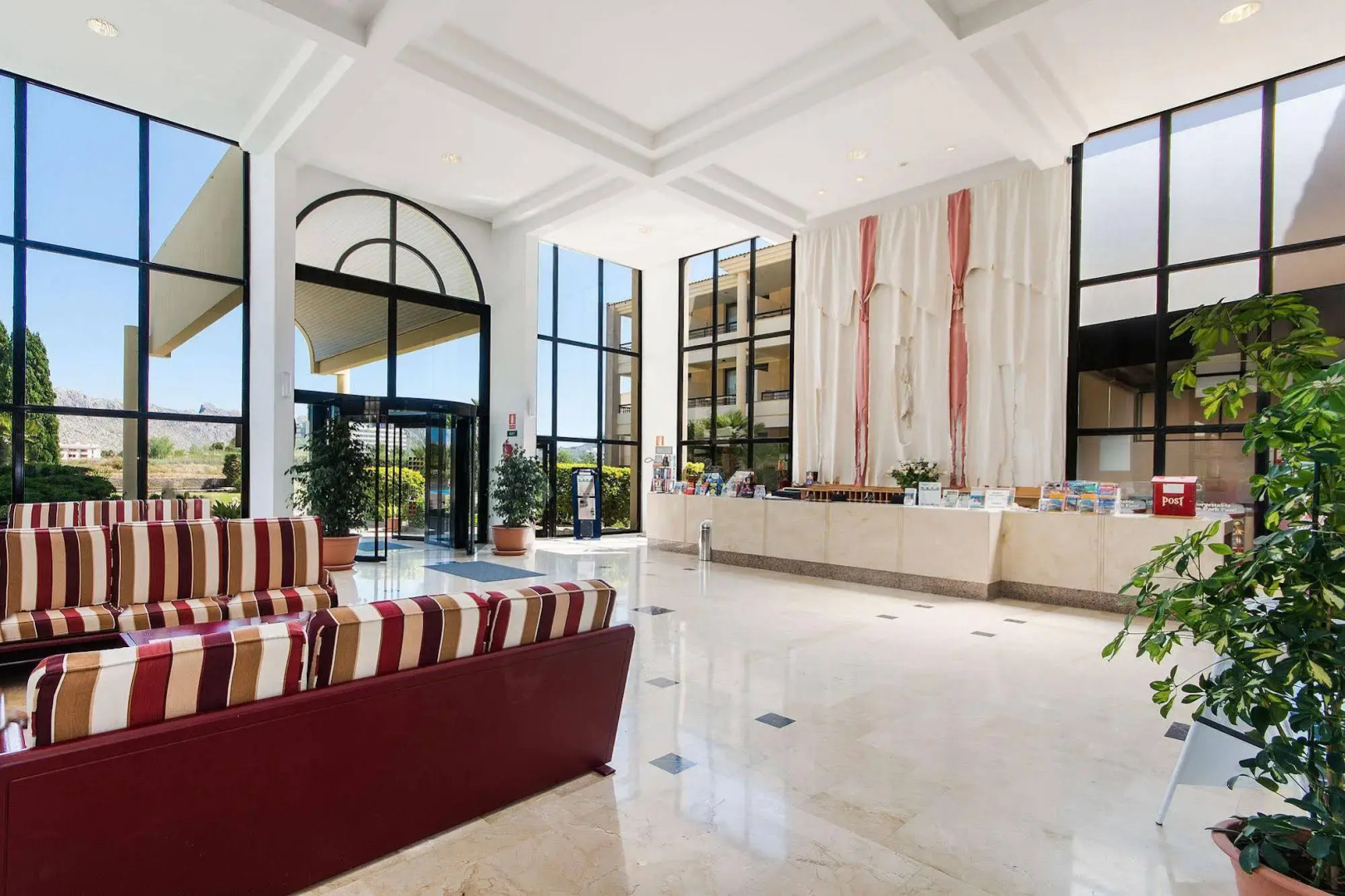 Aparthotel Bahia Pollensa